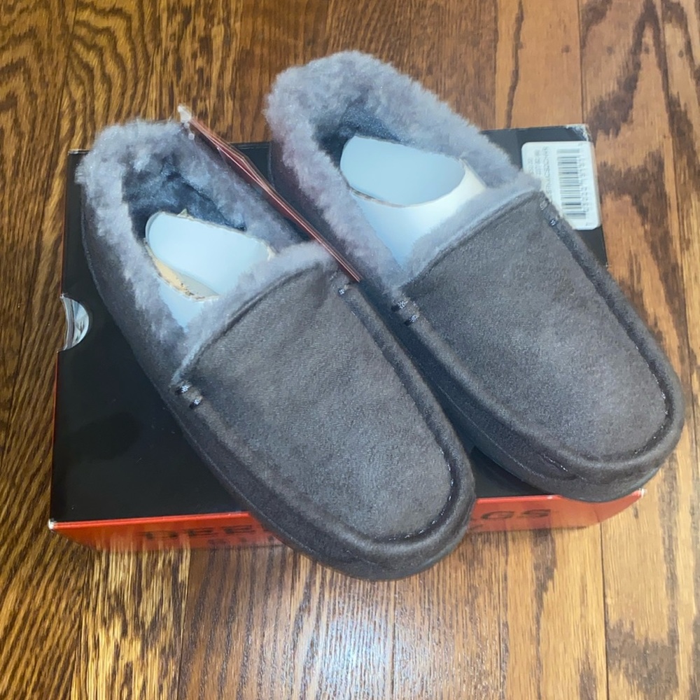 NWT Slippers
